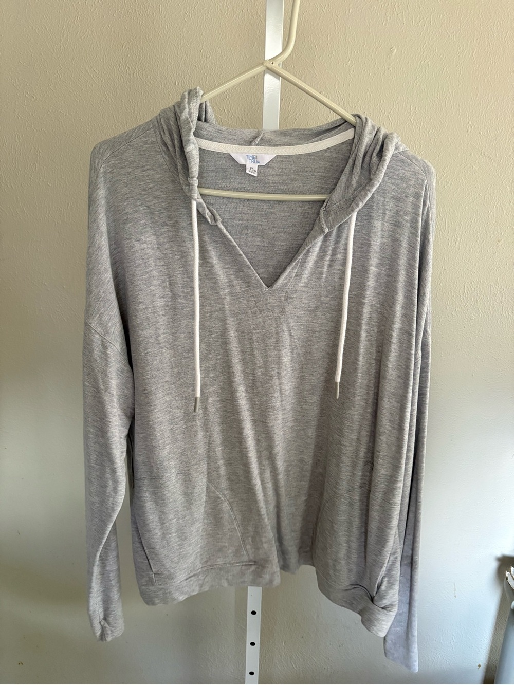 Time and Tru Light Gray V-Neck Pullover Hoodie